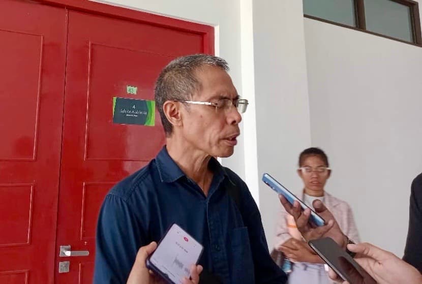 法学家：不应质疑法院废除终身养老金裁决