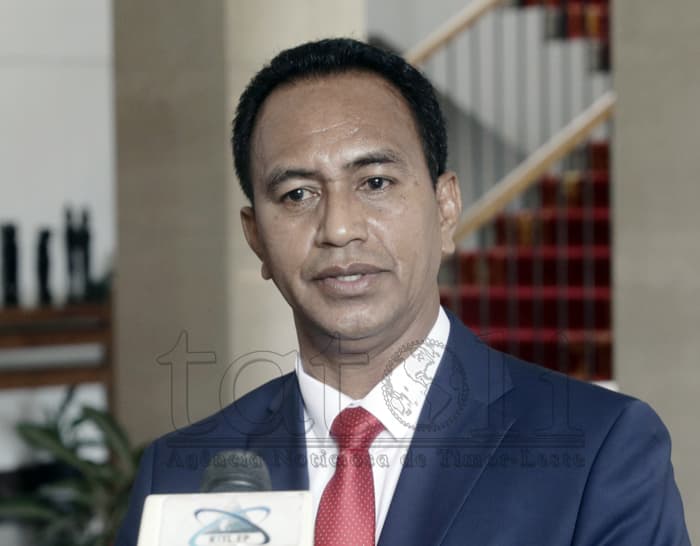 司法部长：已支付护照印刷机款项
