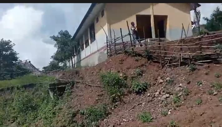 欧库西山体滑坡威胁学校，当局将建临时校舍