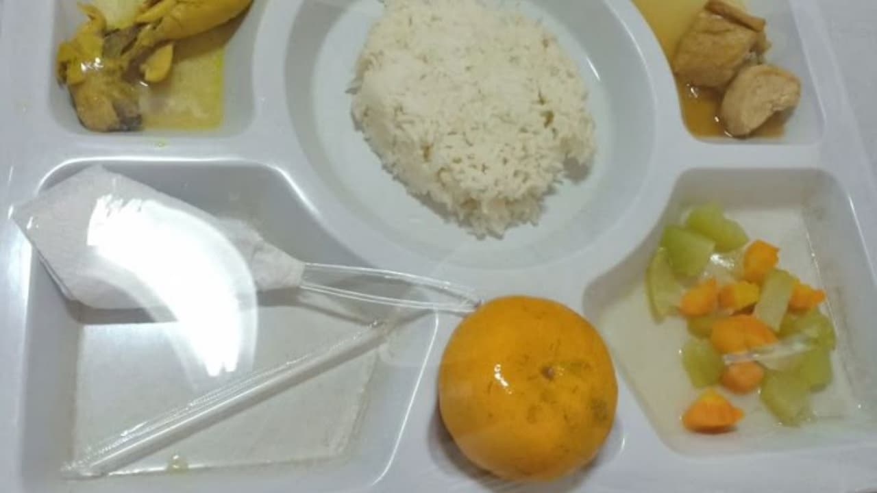 包考地区医院病人吃冷冻肉菜,执行主任承认标准不达标