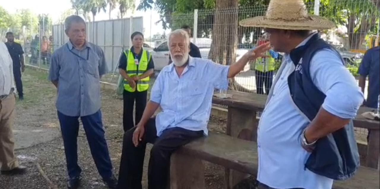 沙纳纳·古斯芒:立即清理环岛排水系统