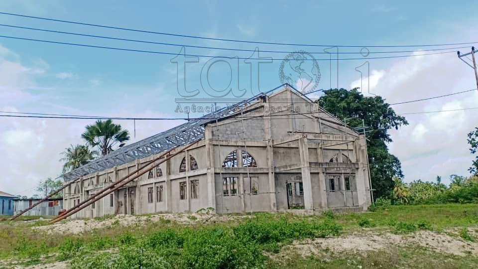 马卡迪克村长：小教堂建设进度达50%