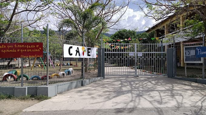 两所公立学校为帝力CAFE提供临时教室
