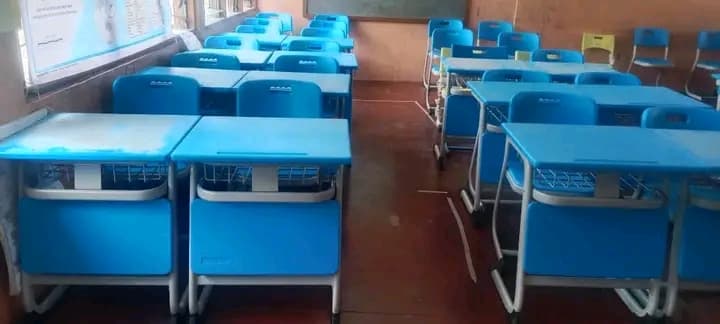 教育部回应：已向Mauboque学校分配桌椅