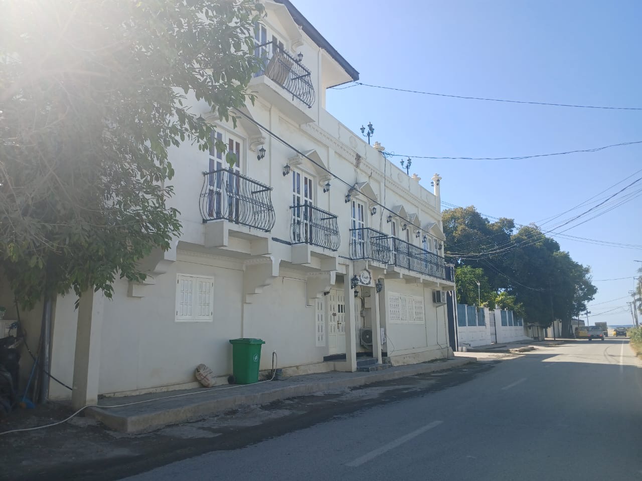 帝力市责令Cosette餐厅停业,因占用公共空间