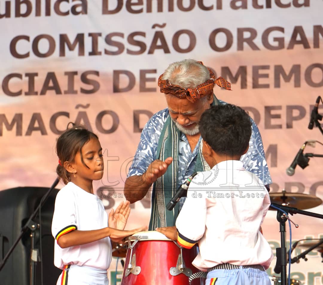 沙纳纳·古斯芒:在欧库西为独立日博览会开幕