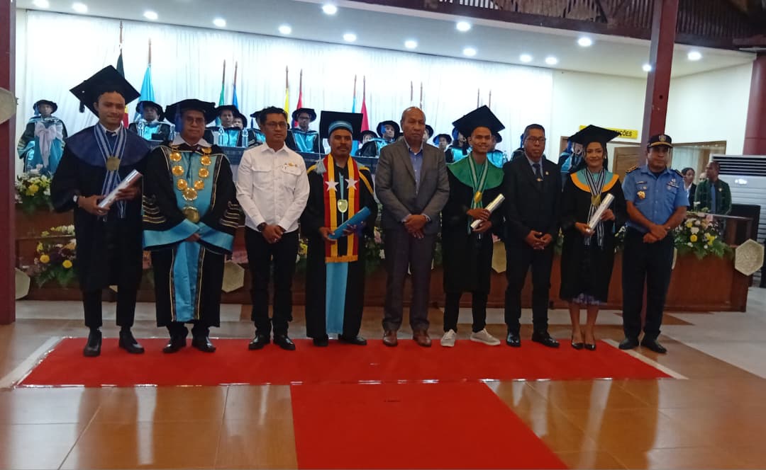 UNTL毕业典礼：1,461名学子获学位