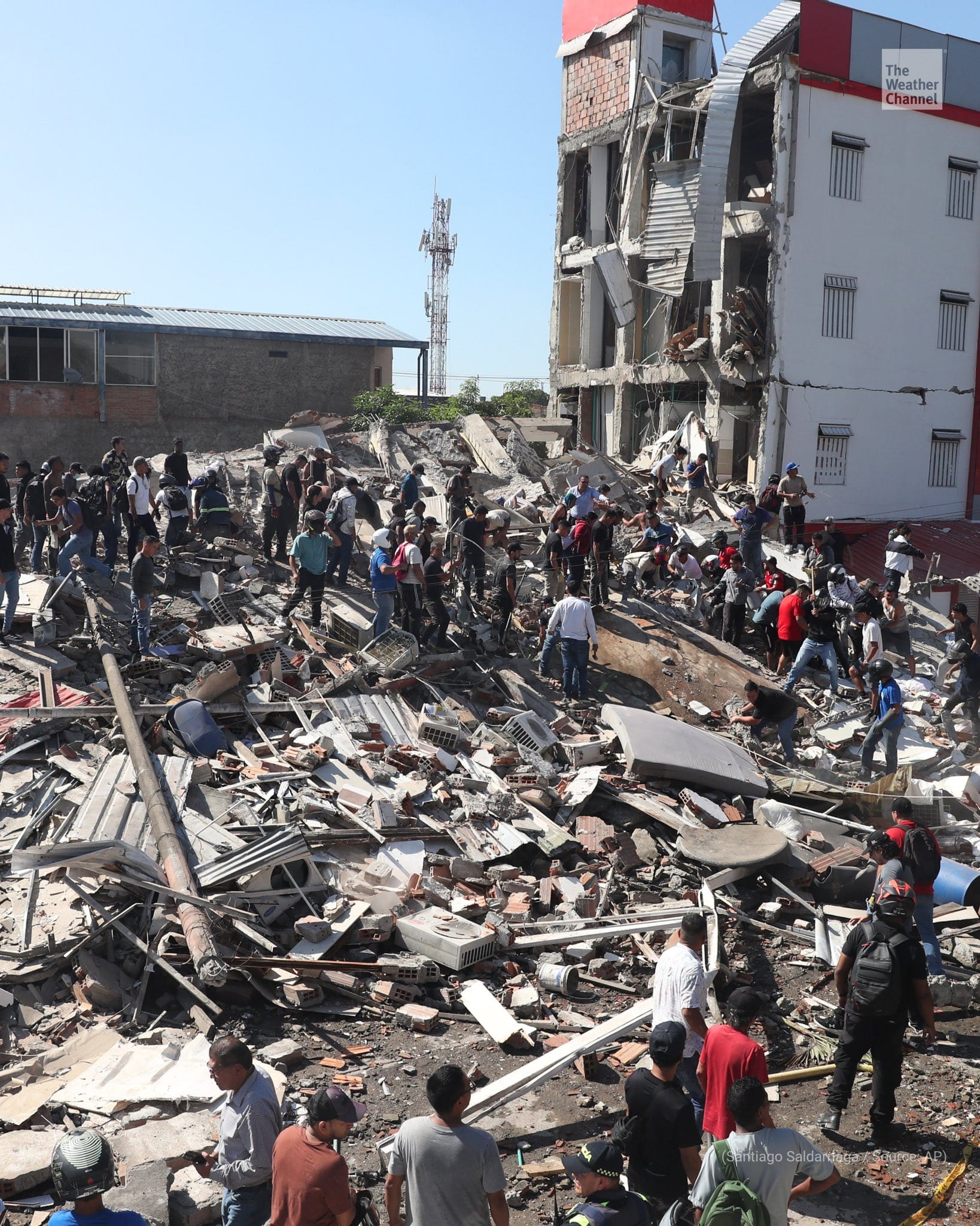 哥伦比亚宣布紧急状态 地震致132人死亡