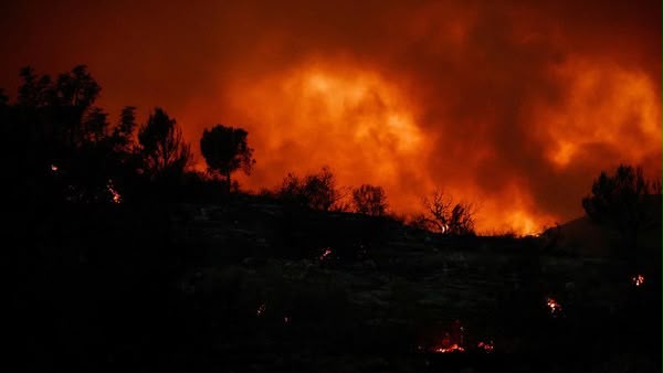 西班牙宣布国家紧急状态，山火蔓延至首都地区