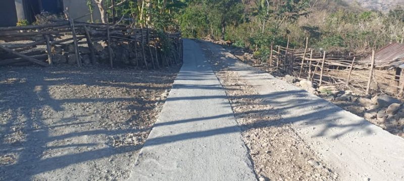 欧库西村民担忧修复道路不建桥