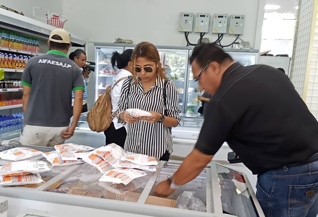 欧库西两家中国商店因违规被临时关闭