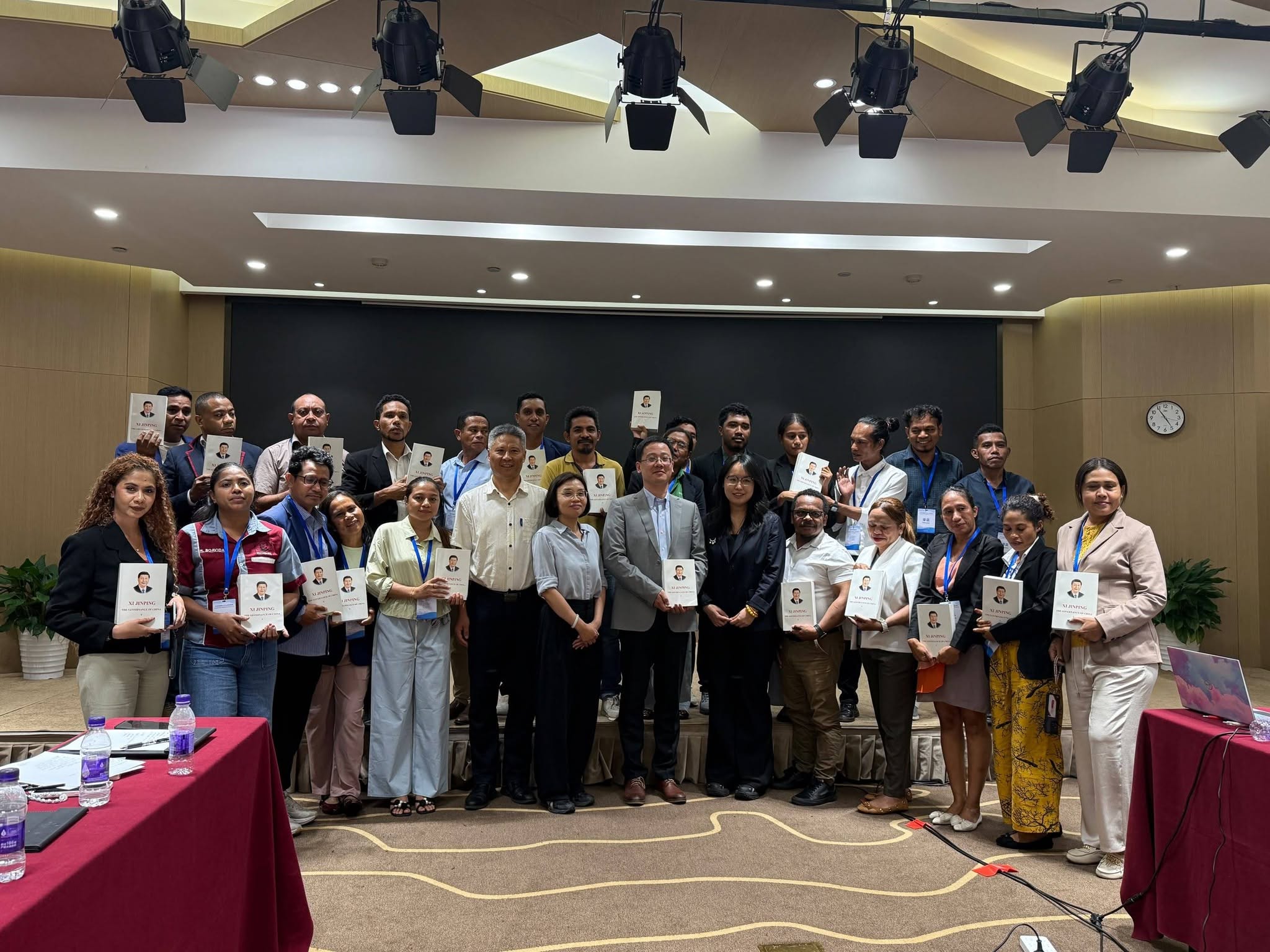 习近平：发展必须坚持以人民为中心（第八部分）