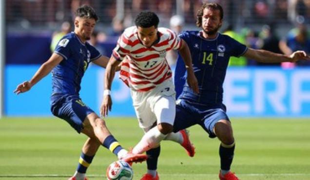 美国2-0击败波黑，晋级世界杯16强