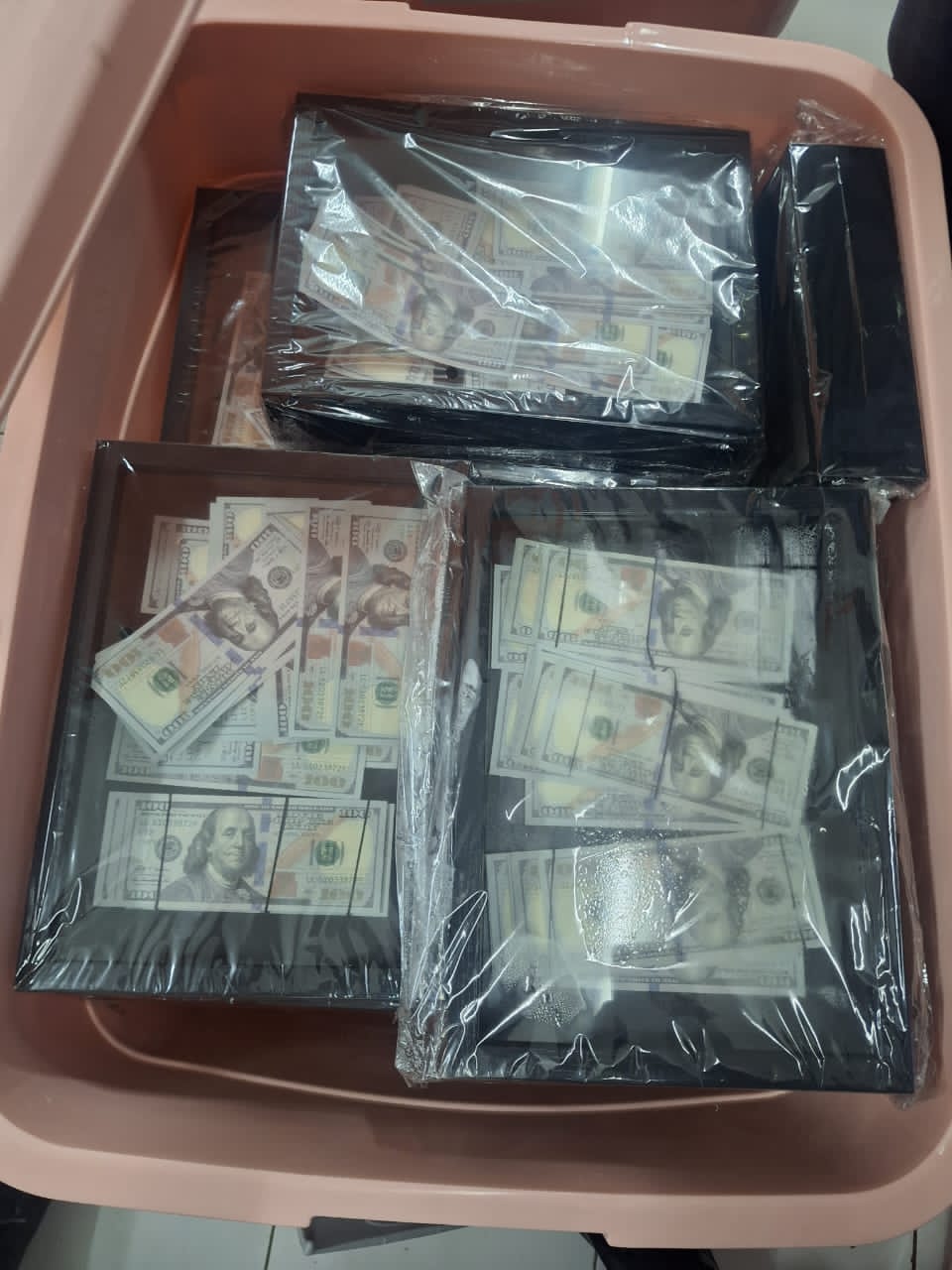 警察总监:因发现交易才查获440万假钞