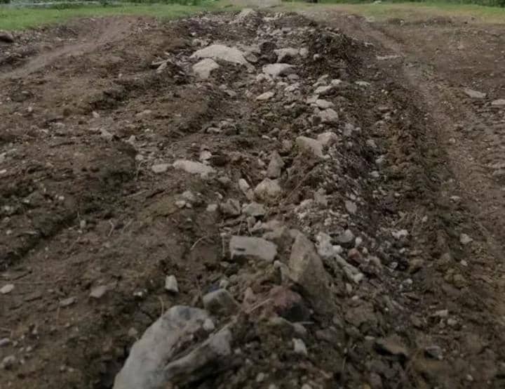 巴布鲁村组长请求政府修复阿巴德雷道路
