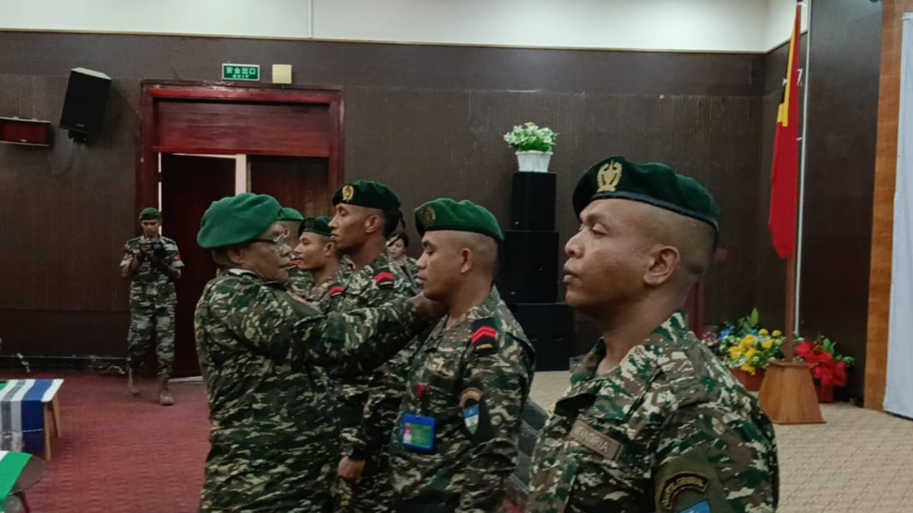 东帝汶国防军晋升18名士兵为下士