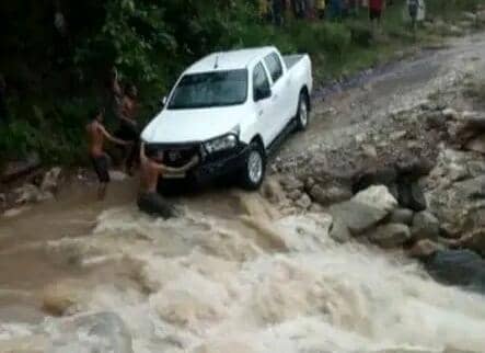 巴吉亚行政站获燃油支援修复道路