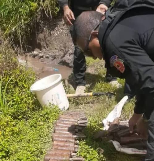 东帝汶警察销毁毛比塞军事弹药