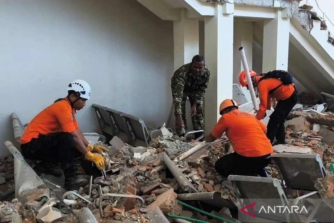 印尼东努沙登加拉省7.7级地震死亡人数升至38人