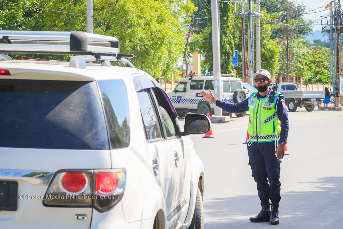 帝力警察指挥官：部署交警疏导交通