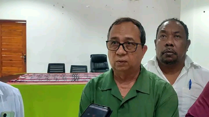 政府任命塞莱斯蒂诺·马克斯代理RAEOA主席，任期40天