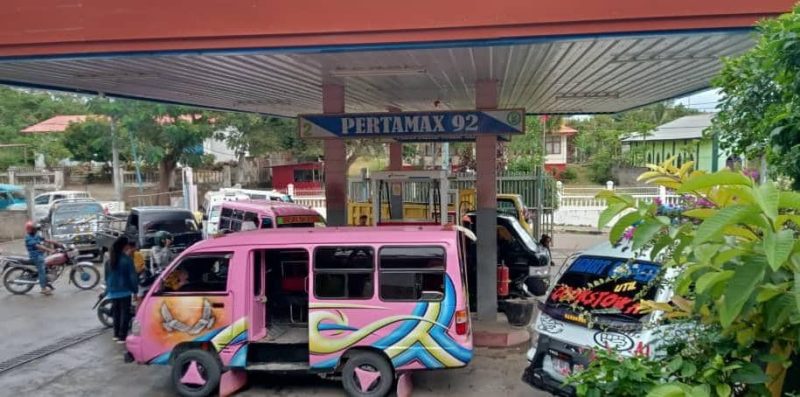 部长会议通过临时措施稳定油价保障供应
