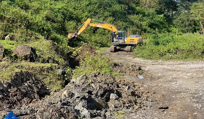 农业部长派重型设备清理维克克灌溉渠道